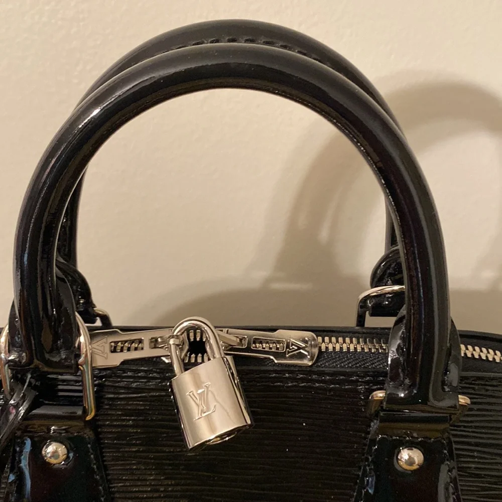 Louis Vuitton Black Patent Alma PM